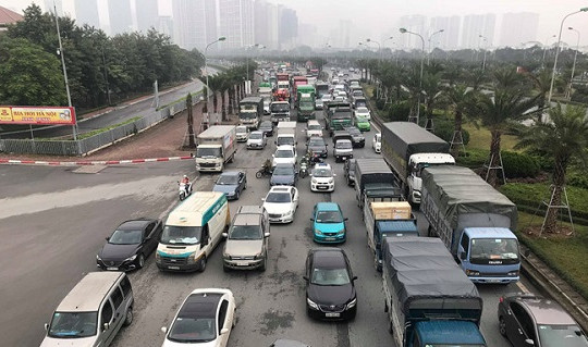Hà Nội: Tai nạn liên hoàn trên đại lộ Thăng Long, giao thông ùn tắc cục bộ