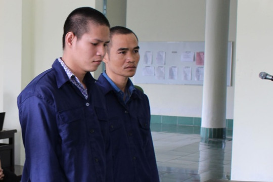 Đôi bạn tù rủ nhau cướp tiệm vàng