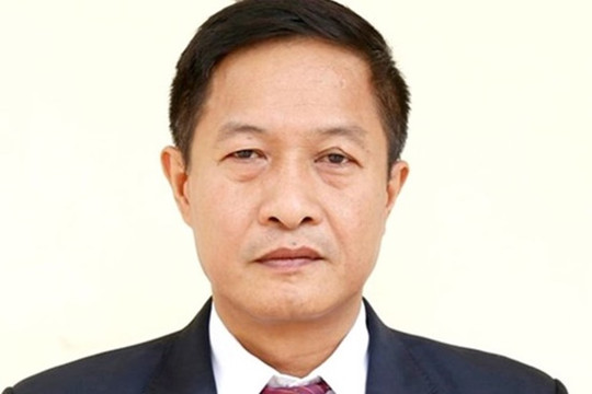 Giám đốc Sở tát lái xe vì đi nhầm đường bị giáng chức, chuyển công tác