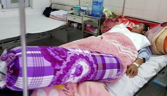 1 người tử vong, 1 người nguy kịch do ăn tiết canh lợn bệnh