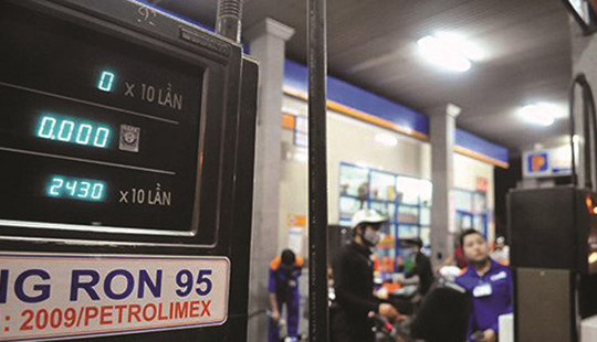 Tiếp tục điều hành giá xăng E5 RON 92, RON 95 theo nguyên tắc hài hoà, đồng bộ
