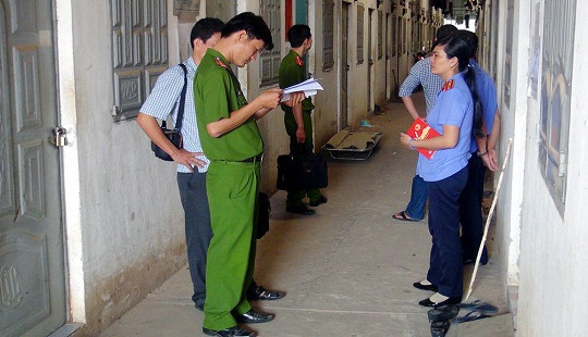 Hai bà cháu tử vong trong phòng trọ, nghi bị sát hại