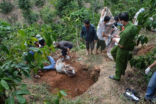 Bắt khẩn cấp nghi can giết chủ nợ, chôn xác trong rẫy cà phê