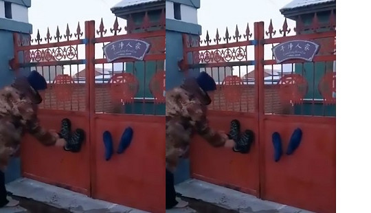 Trung Quốc: Rét kỷ lục, đạp chân lên cổng, giầy dính luôn tại chỗ