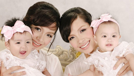 Thúy Hằng – Thúy Hạnh: Vẻ đẹp tuổi 40 không cần kim cương mà vẫn lấp lánh