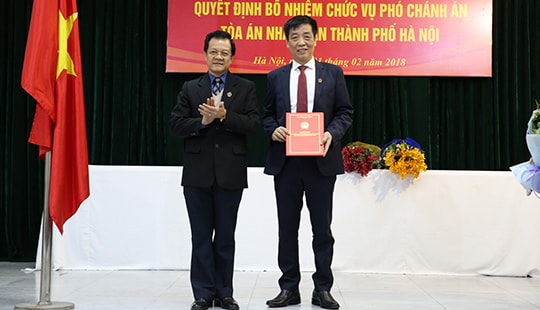 Trao quyết định bổ nhiệm Phó Chánh án TAND thành phố Hà Nội