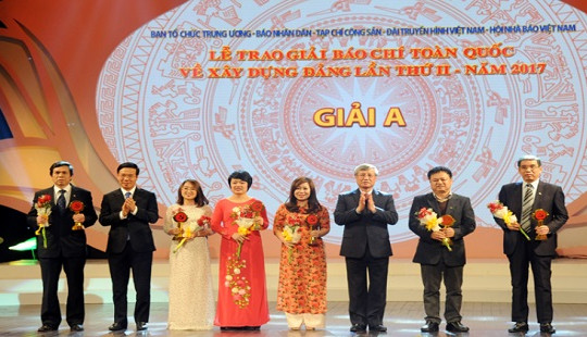 Vinh danh các tác phẩm báo chí giải Búa liềm vàng lần thứ hai - năm 2017