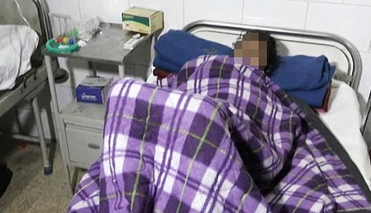 Ấn Độ: Vợ bị chồng nhét chày vào bụng vì vô sinh