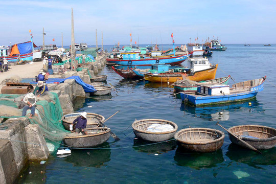 Sử dụng tàu, thuyền quá cũ sẽ bị phạt
