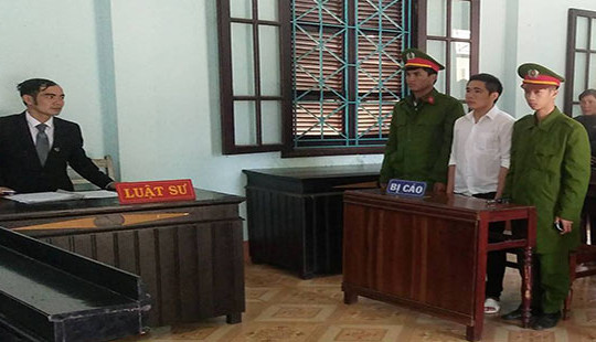 Quay đầu xe gây tai nạn làm 3 người chết