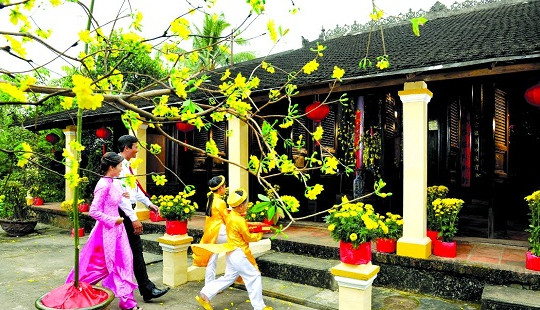 Tuổi nào xông đất đẹp nhất năm Mậu Tuất