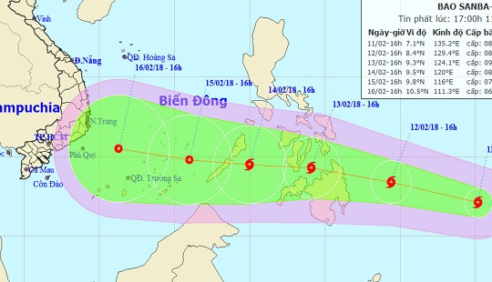Bão Sanba giật cấp 10-12 vượt Philipines hướng vào biển Đông