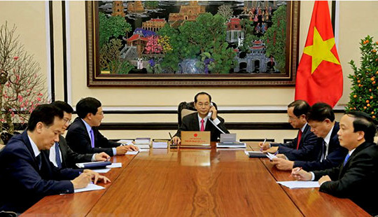Chủ tịch nước Trần Đại Quang điện đàm với Tổng thống Hoa Kỳ