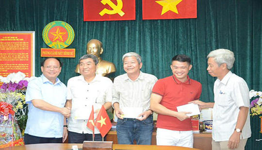 Thưởng nóng lực lượng phá án vụ 5 người trong gia đình bị sát hại