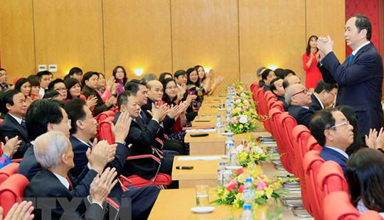 Chủ tịch nước: Ngành Y tế cần thấm nhuần lời Bác “Thầy thuốc phải như mẹ hiền”