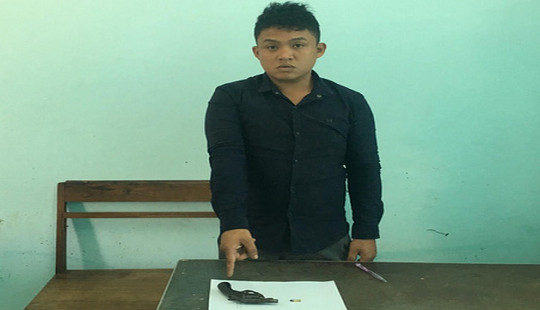 Nghi phạm nổ súng bắn người tại chợ hoa xuân ra trình diện Công an