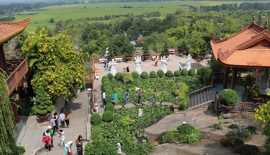 An Giang: Tháng Giêng vãn cảnh Chùa Hang