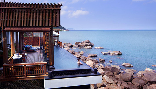 Adrian Anh Tuấn mang “Khu vườn bí ẩn” đến InterContinental Danang Sun Peninsula Resort