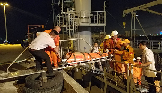 Cứu thuyền viên người nước ngoài bị nhồi máu cơ tim
