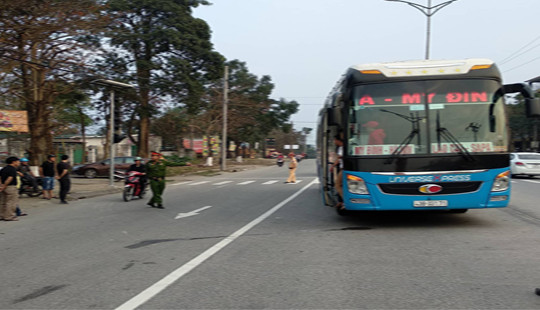 Hà Tĩnh: Gây tai nạn, xe khách tìm cách xóa hiện trường để “giải quyết riêng”