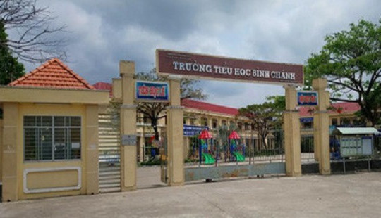 UBND huyện Bến Lức, Long An xác minh vụ việc bắt cô giáo quỳ gối xin lỗi