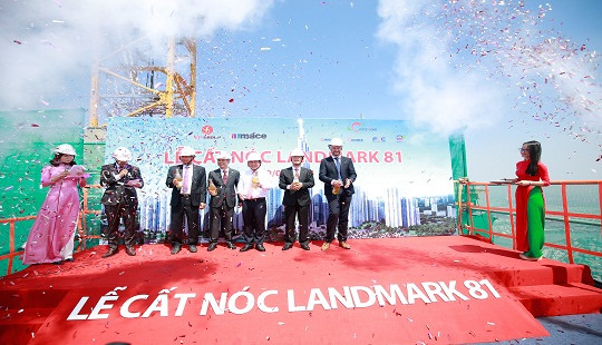 Cất nóc tầng 81 của tòa nhà cao nhất Việt Nam