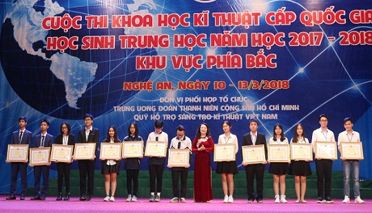 Thứ trưởng Nguyễn Thị Nghĩa: Có em chưa đoạt giải nhưng tất cả các em dự thi đều chiến thắng