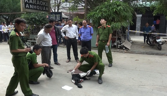 Hà Nội: Can bạn đánh nhau,  một nam sinh bị đâm tử vong