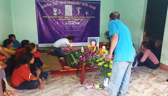 Đắk Lắk: Lội xuống sông hái rau, 2 cô gái bị nước cuốn tử vong