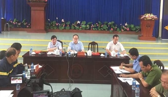 Vụ cháy chung cư Carina: Cửa ngăn cháy bị chèn đá, có khả năng phá hoại