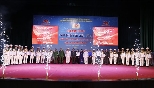 Công an Nam Định: Tuyên dương thanh niên, phụ nữ tiêu biểu Công an tỉnh