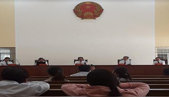 Tham ô tài sản, 5 bị cáo chia nhau gần 30 năm tù