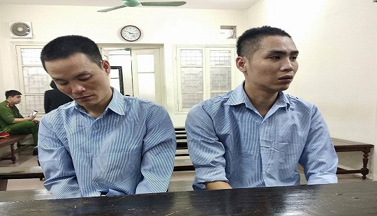 Rủ nhau cướp tài sản của tài xế taxi để lấy tiền mua ma tuý