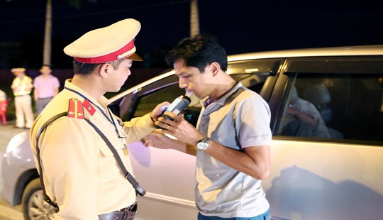 Năm 2018: Xử lí nghiêm hành vi vi phạm nồng độ cồn khi tham gia giao thông
