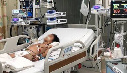 Sau ngã xe đạp, bé trai nguy kịch do nhiễm khuẩn tụ cầu vàng