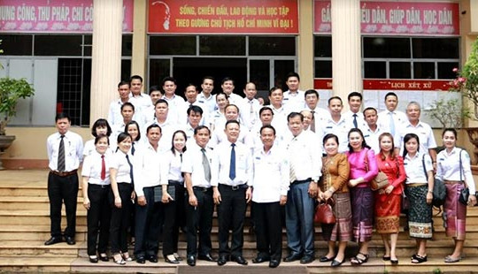TAND tỉnh Chăm Pa Sắc thăm và làm việc với TAND tỉnh Đắk Lắk