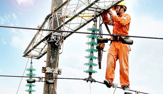 Cấp điện an toàn, liên tục trong dịp lễ 30/4 và 1/5