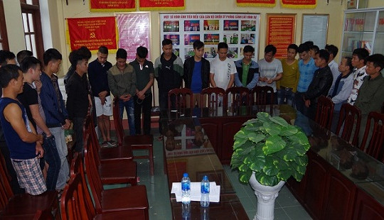 Triệt phá sòng bạc lớn trong căn biệt thự nhiều “chim lợn” canh gác