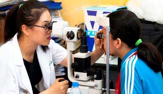 Hơn 3 triệu trẻ em Việt Nam mắc tật khúc xạ