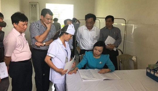 Bộ trưởng Nguyễn Thị Kim Tiến kiểm tra công tác y tế cơ sở tại Thái Bình