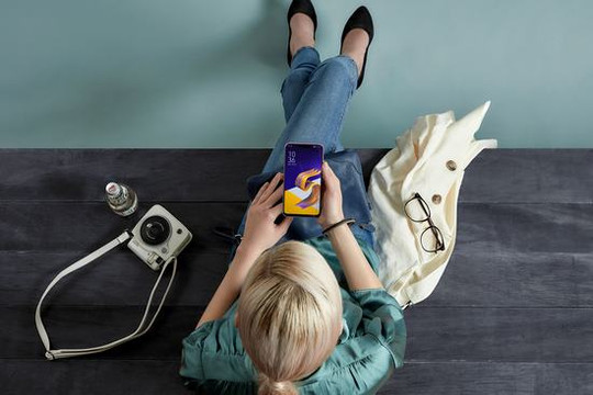 ZenFone 5 sở hữu trí thông minh nhân tạo AI chính thức ra mắt tại Việt Nam