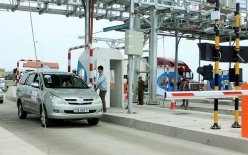 Tổng cục Đường bộ bị phê bình vì quy định cự ly trạm thu phí