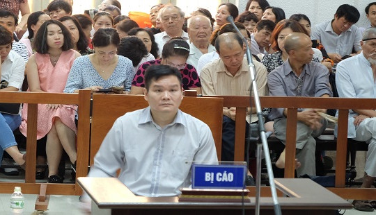 Tuyên án chung thân "tiến sĩ dạy làm giàu" về tội lừa đảo