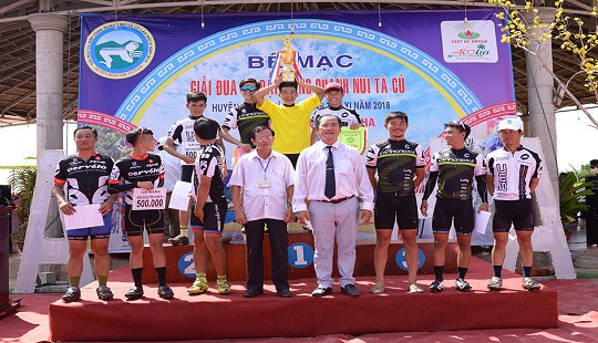 Tổ chức thành công Cúp “Việt Úc Group – Aloha”