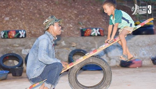 Mang sân chơi đến với trẻ em vùng biên giới