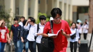 Đề thi Ngữ văn vào lớp 10 chuyên văn của Hà Nội năm nay hay và khó hơn năm ngoái