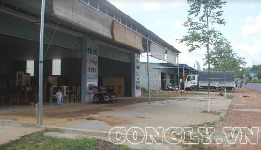 Đắk Nông: Trưởng phòng Tài chính –Kế hoạch huyện xây dựng ki-ốt trái phép trên đất nông nghiệp