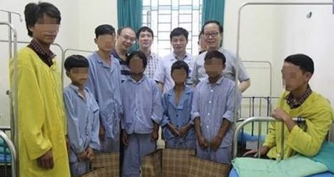 Mặc bệnh hiếm, 3 anh em trai mang bộ phận sinh dục nữ