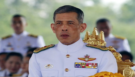 Quốc vương Thái Lan tiếp nhận tài sản 30 tỷ USD của hoàng gia