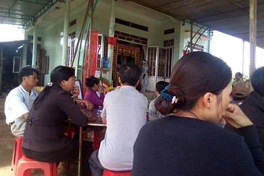 Cầm dao đi tìm vợ, đâm em vợ tử vong